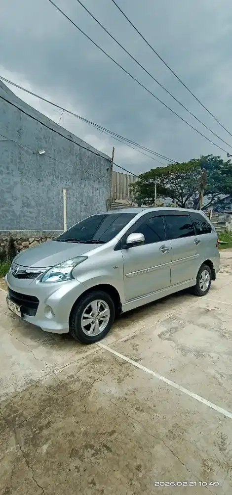 Avanza Veloz matic 1,5.. 2013