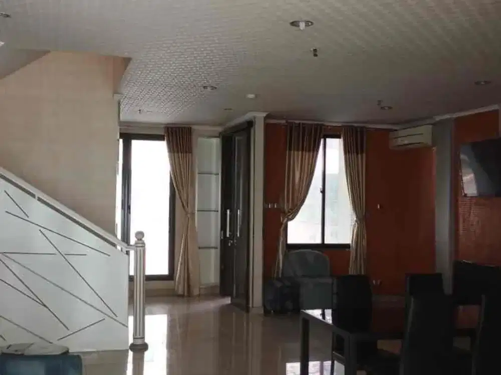 Disewa Rumah Bagus 2 Lantai di Thamrin Residenceap Huni