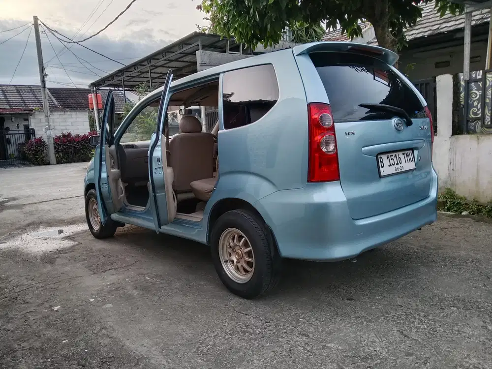 Daihatsu Xenia 2006 Bogor