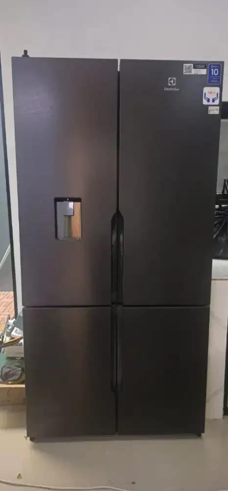 Kulkas Electrolux Multidoor 4 Pintu 636 Liter – Hemat Listrik Inverter
