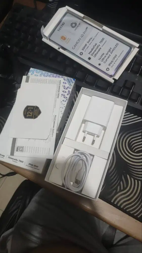 Tecno comon 40 pro 5g 8/256