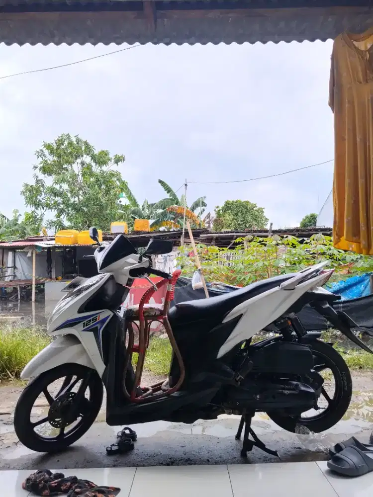 VARIO 125 OLD (KZR) 2014