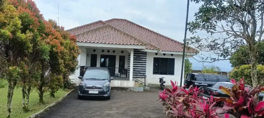 Jual butuh vila mewah di Cicurug Pemandangan gunung luas tanah 1900mtr