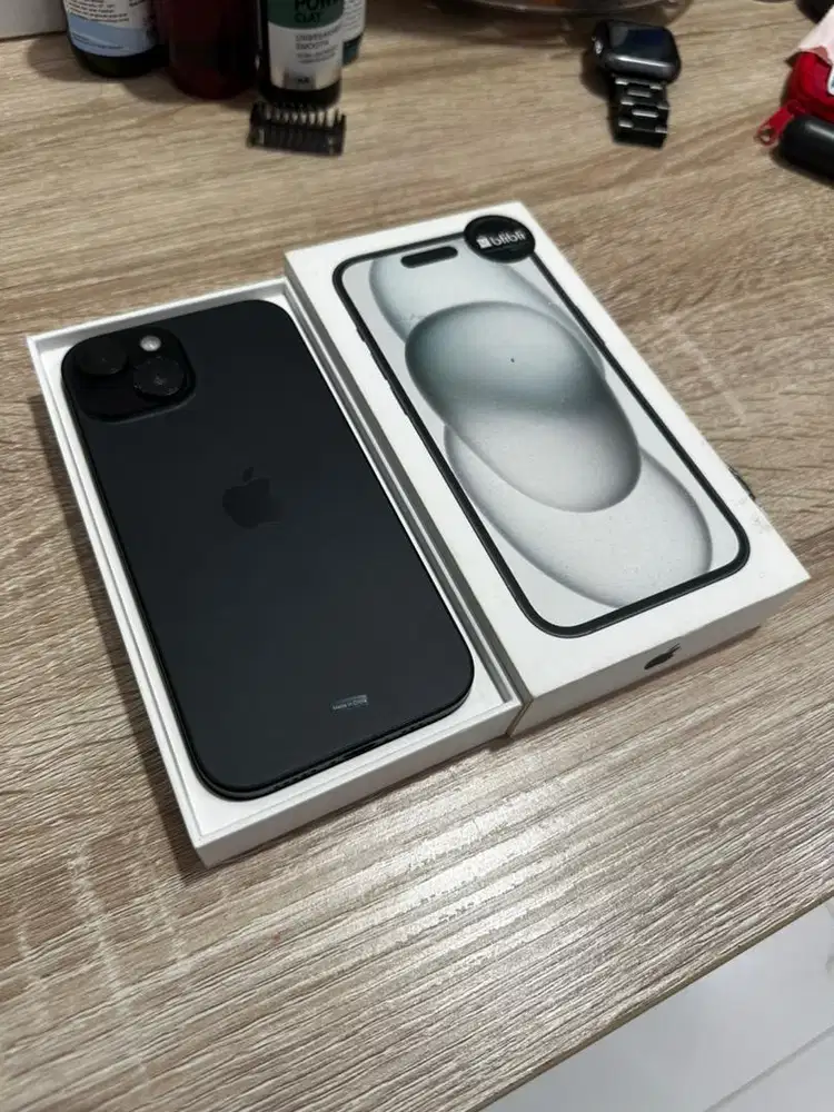 iPhone 15 128Gb Black Garansi Resmi Indonesia Fullset Original