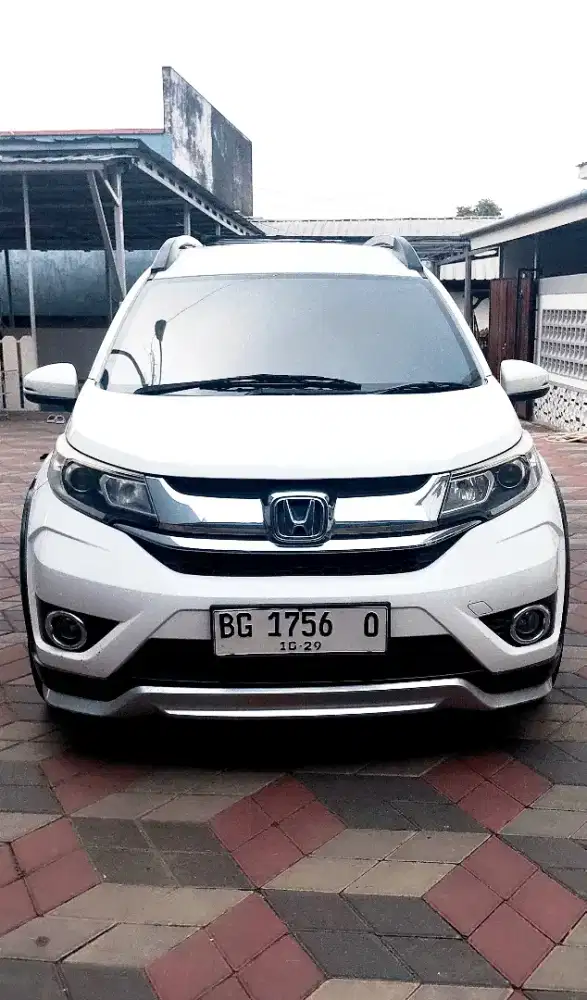 Dijual Honda BRV prestige matic th 2018 orisinil luar dlm, pajak on