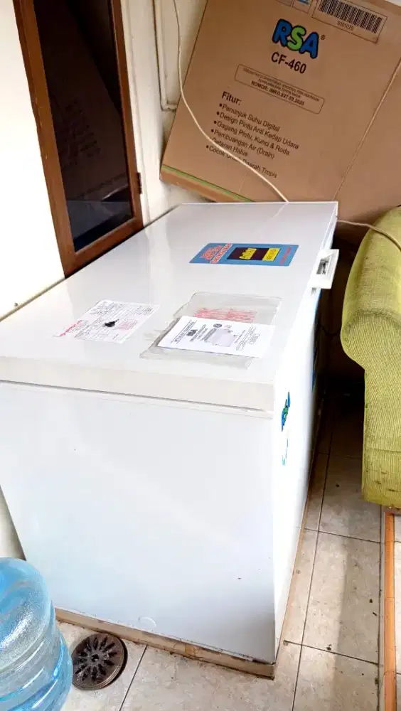 Freezer RSA CF460. 420 Ltr kondisi PRIMA