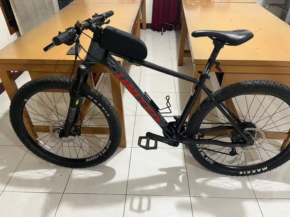 Sepeda United Clovis 5.0