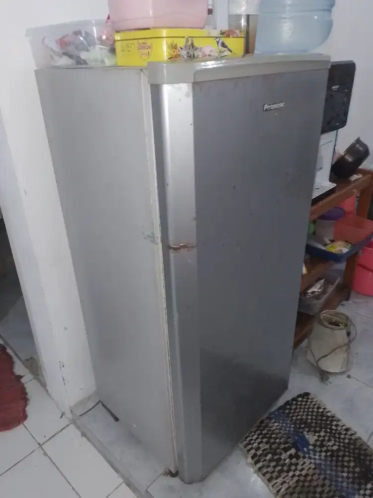 pnasonik satu u..nitip kulkas dijual