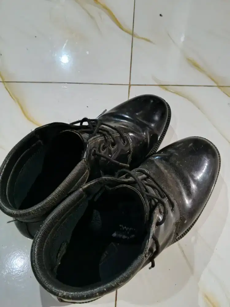 Sepatu Pantofel Pria