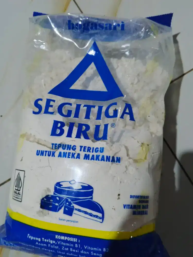 Tepung TeriguSegitigaBiru