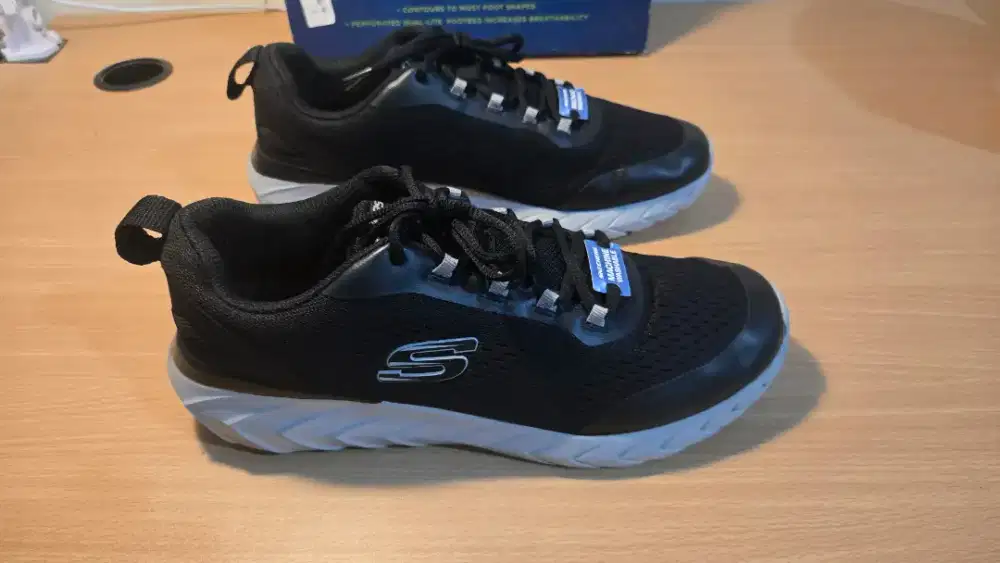 Sepatu Olah Raga Sketchers Hitam