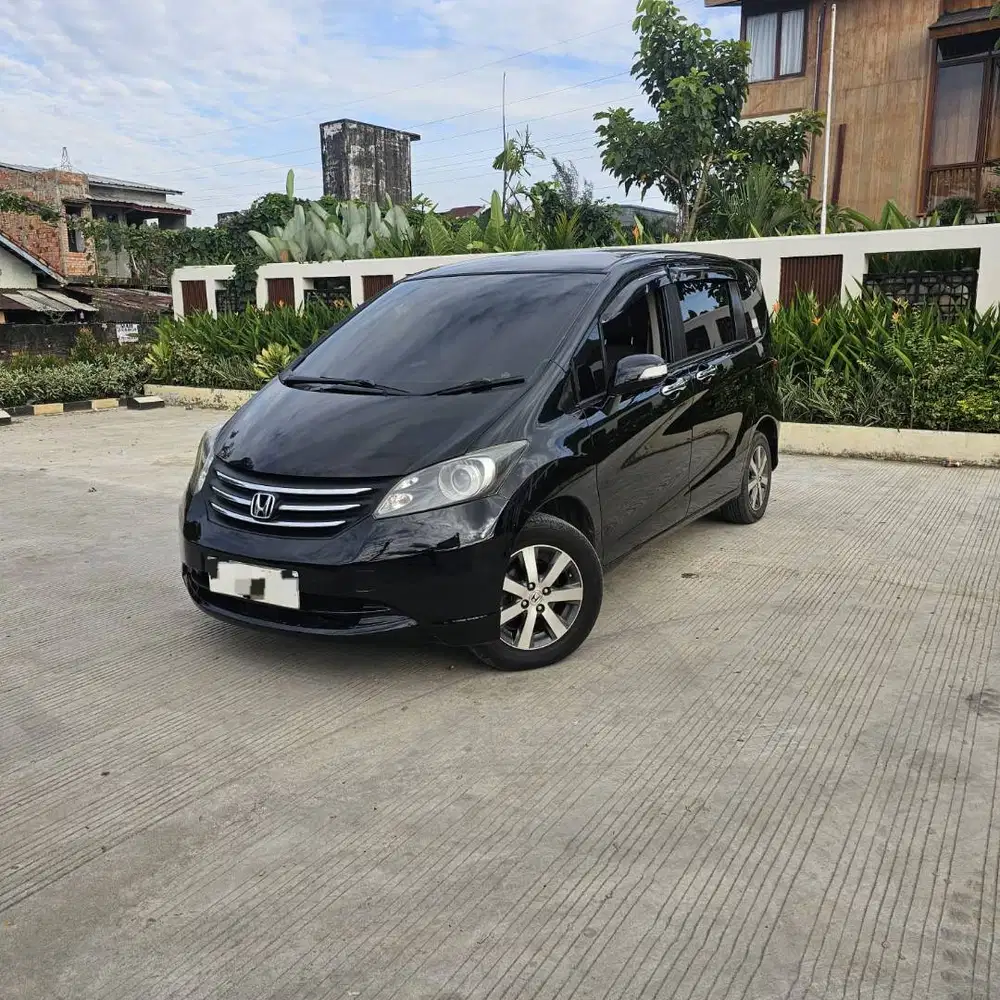 HONDA FREED E PSD A/T 2011/2012