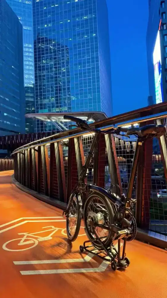 Rare Item - United Trifold 8D