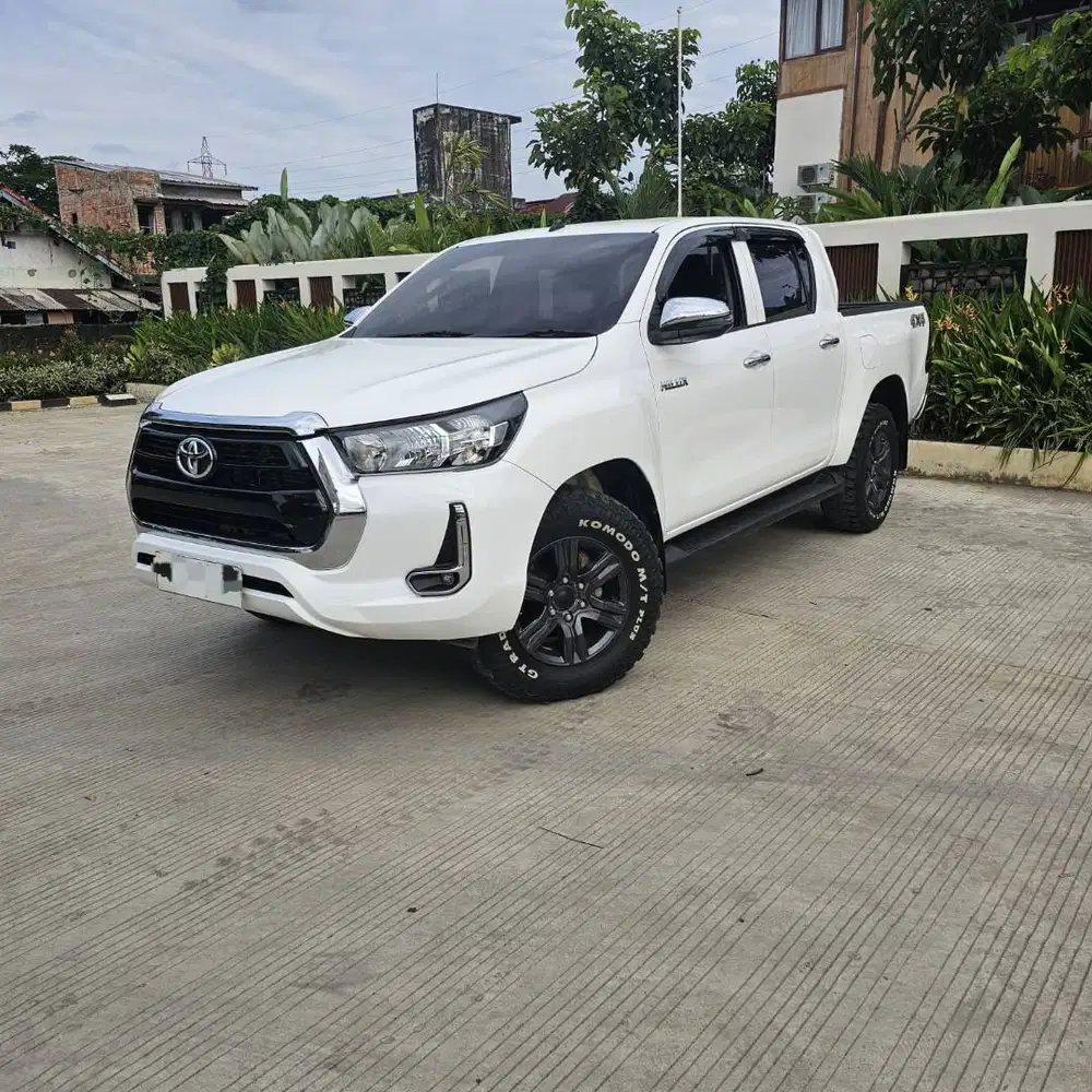TOYOTA HILUX DC 2.4 G M/T 2023/2024