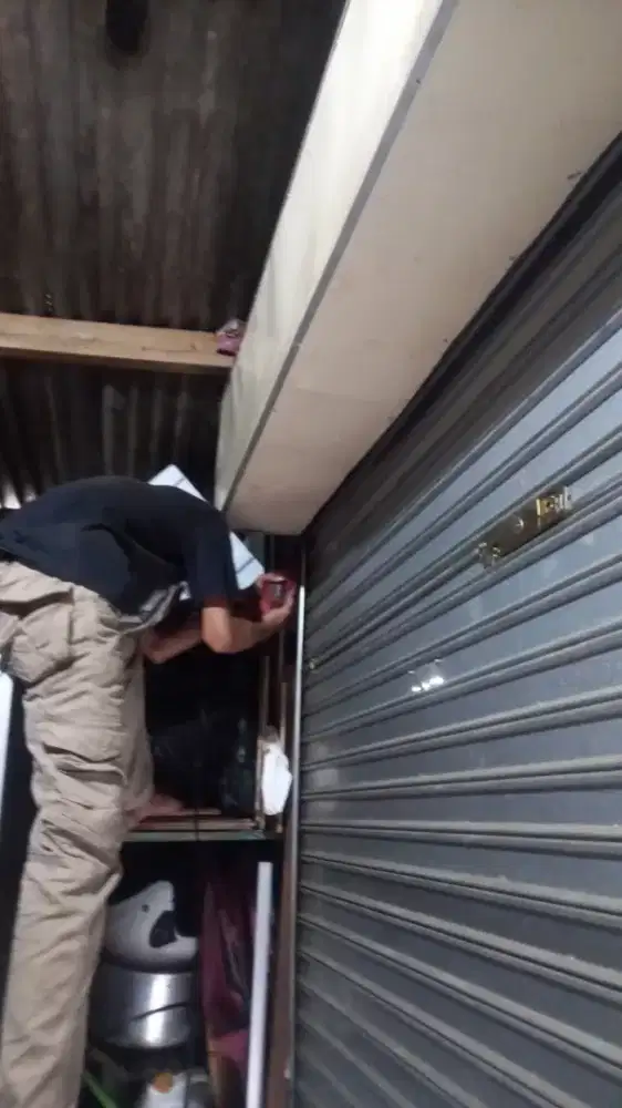 Tukang spesialis rolling door folding gate murah