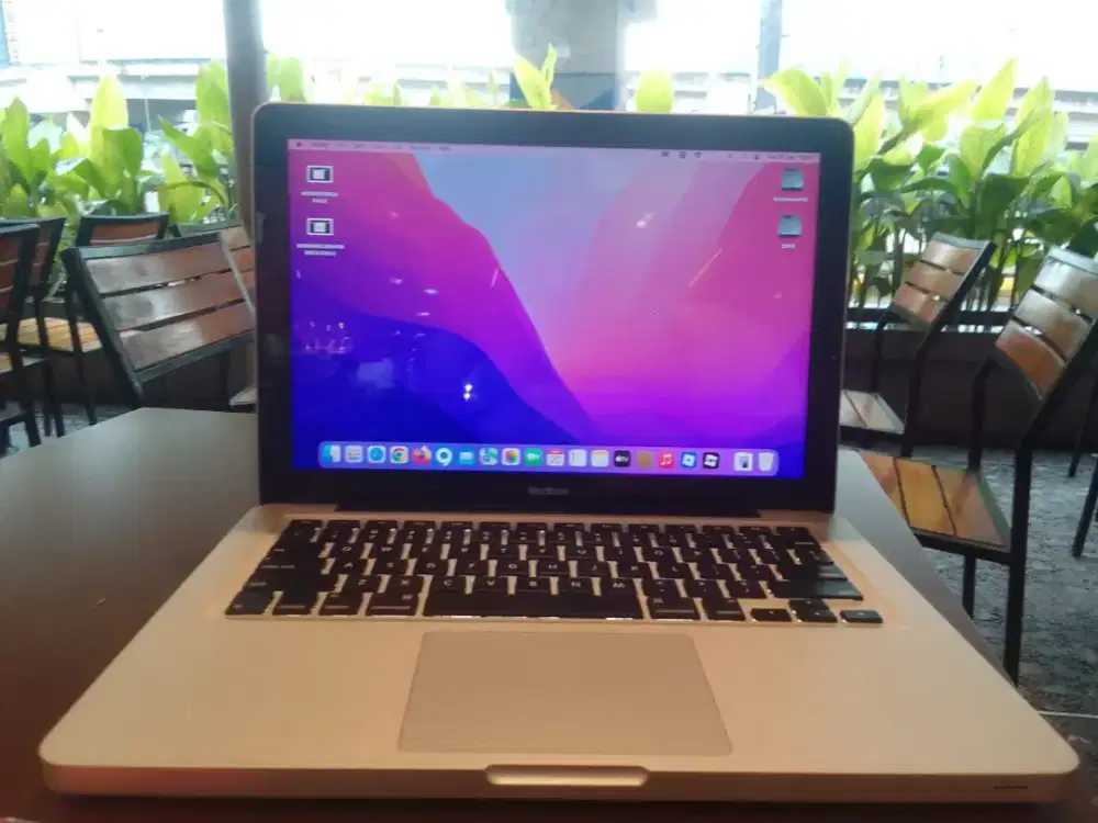 Macbook pro core i5