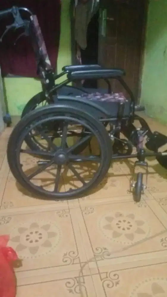 Jual kursi roda