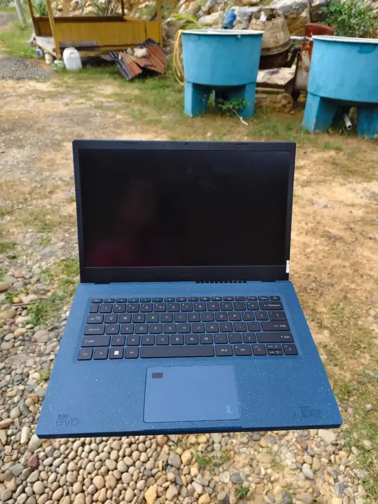LAPTOP ACER VERO 14