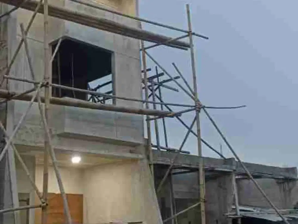 Di jual rumah kokoh permanen minimalis 2 lantai full yunitbtahap finising lokasi pondok Bahar kecamatan karang tengah Tangerang kota