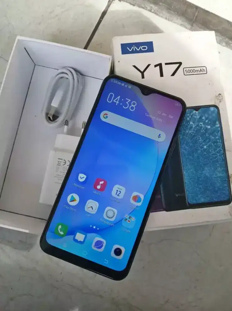 Vivo y17 ram8/256