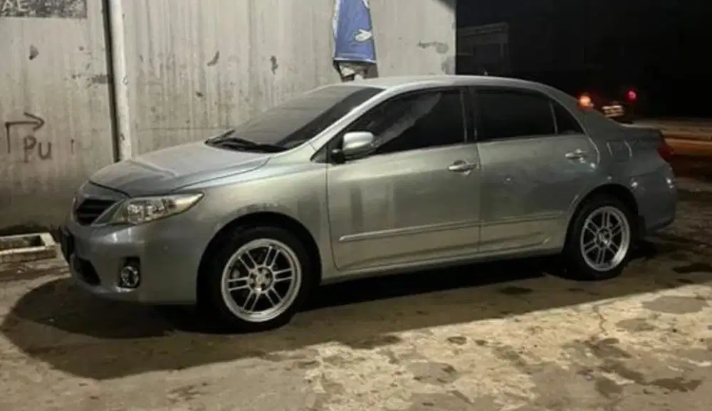 Toyota Corolla Altis 2011 Bensin