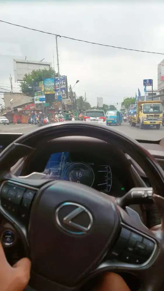 Jasa driver luar atau dalam kota