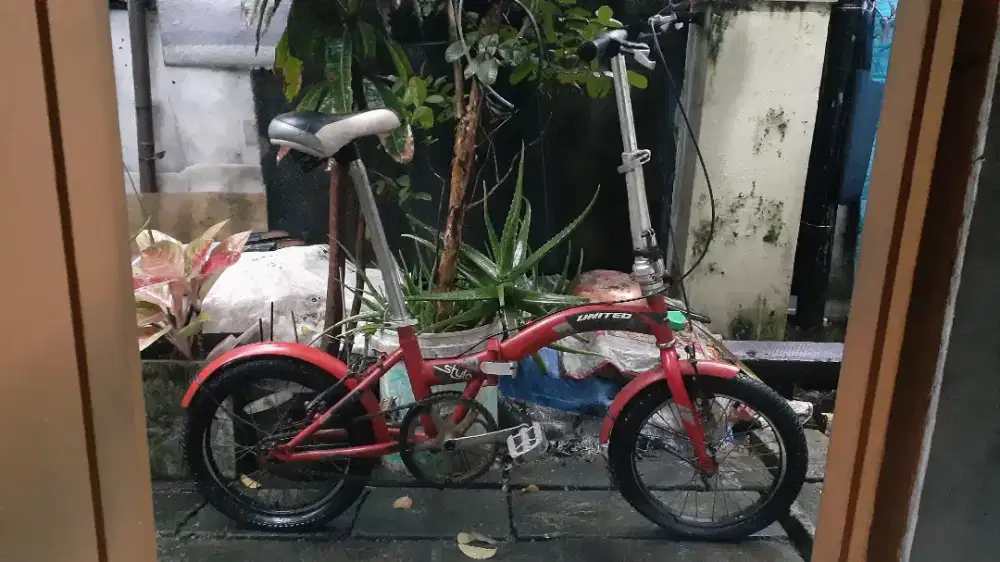 Sepeda lipat united stylo 16