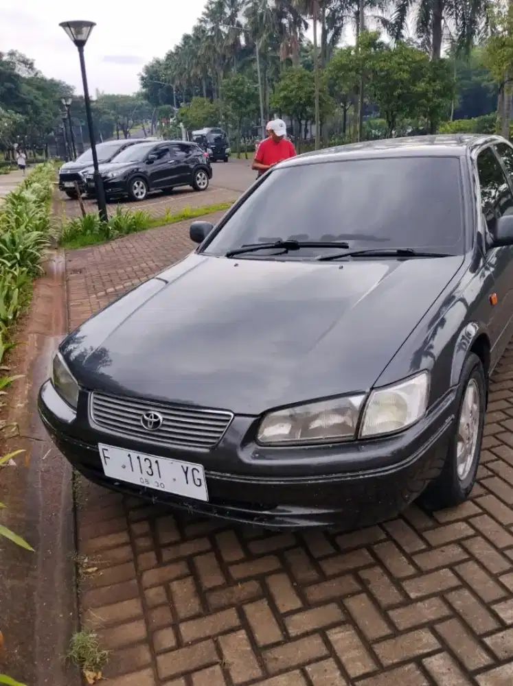 Di jual toyota camry