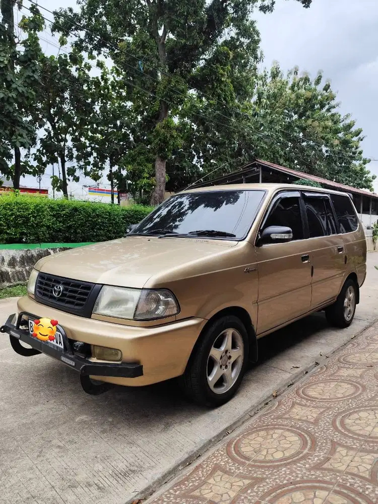 Toyota Kijang LGX 1.8 AT