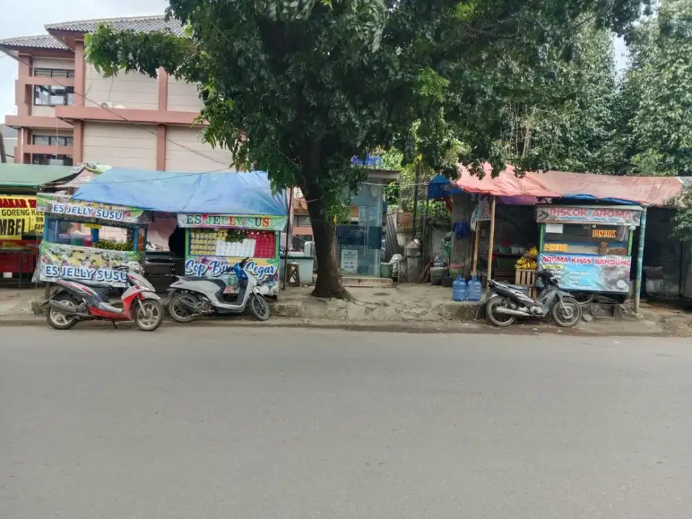 Tanah Depan Kampus UIN