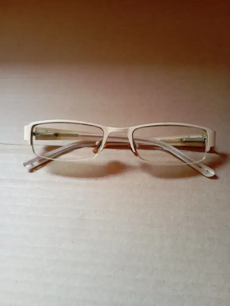 Frame Kacamata CK Calvin Klein
Unisex