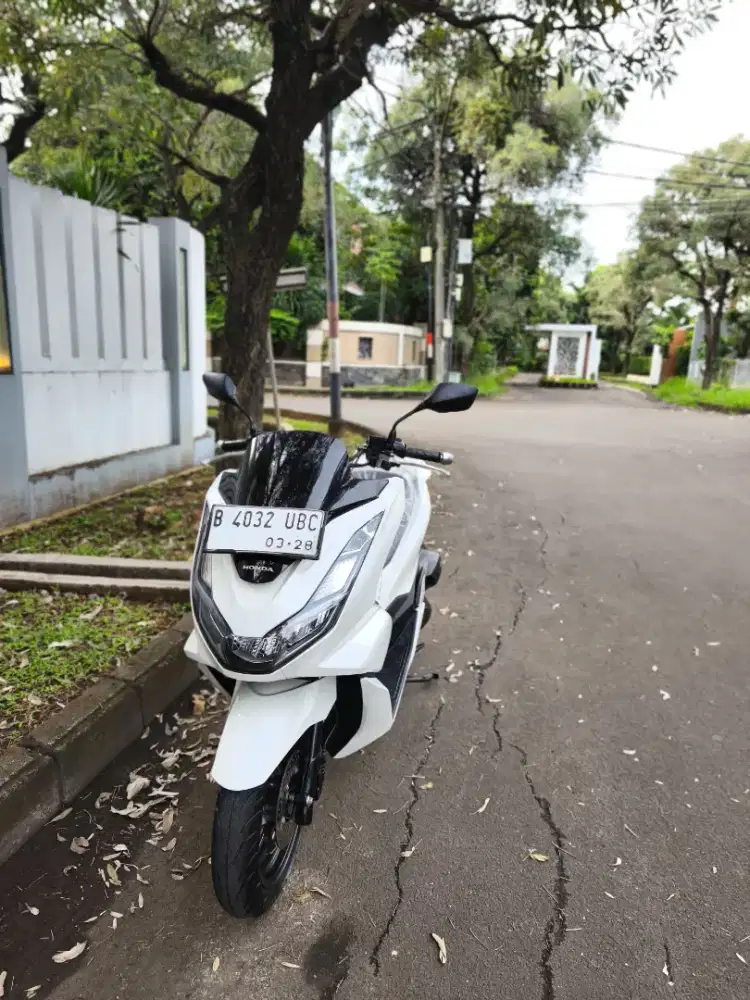 Bissmillah dijual motor Honda PCX 160cc 2023