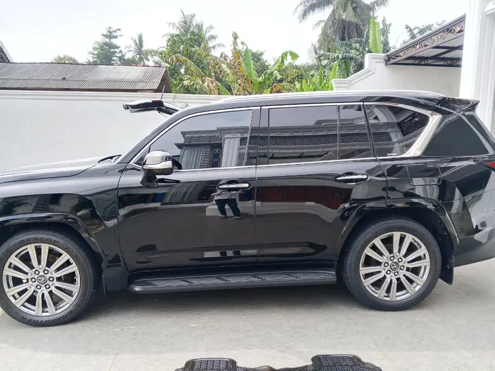 Lexus LX600 2022 Bensin,