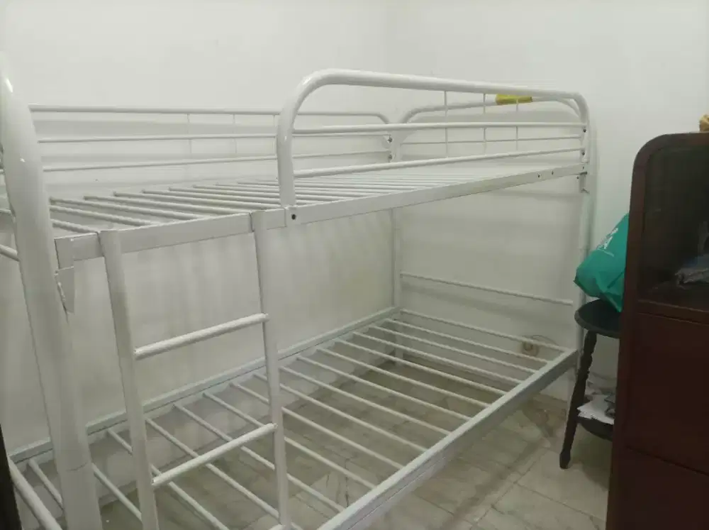 Ranjang besi atas bawah ukuran 100X200 @dinantisecondhand