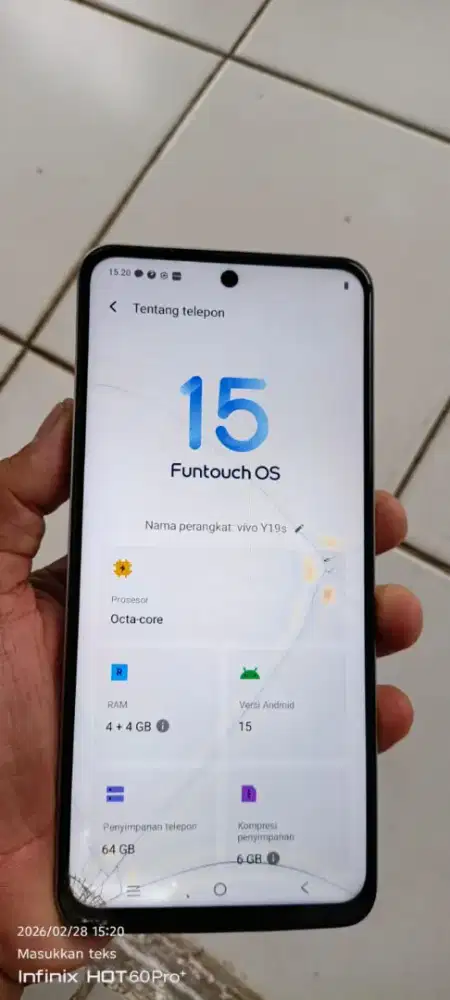 Vivo.  Y19s.  4+4/64 mnus lcd retak bawah nya normal semua orian