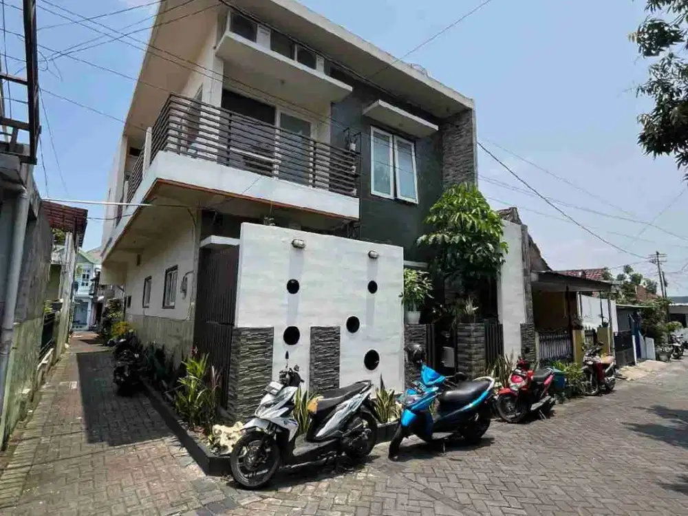 Dijual Cepat Property 2 in 1 Lokasi Strategis
Lowokwaru, Blimbing Malang