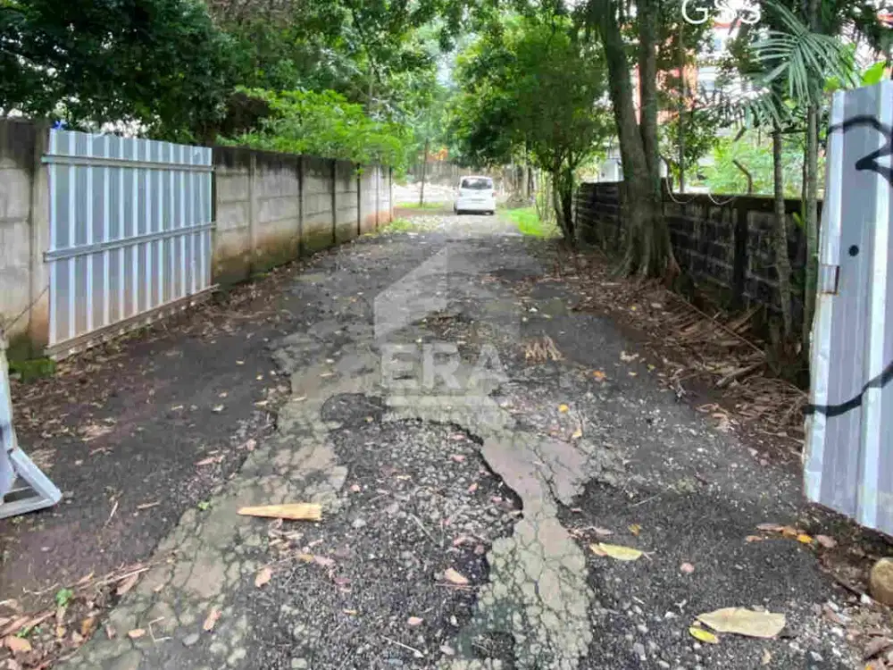 DIJUAL/DISEWA - Lahan Kosong Luas dan Siap Bangun. Lokasi Strategis di Jakarta Selatan