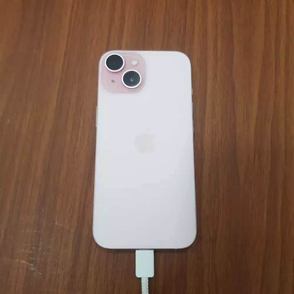 iPhone 15 128 GB iBox garansi April 2026