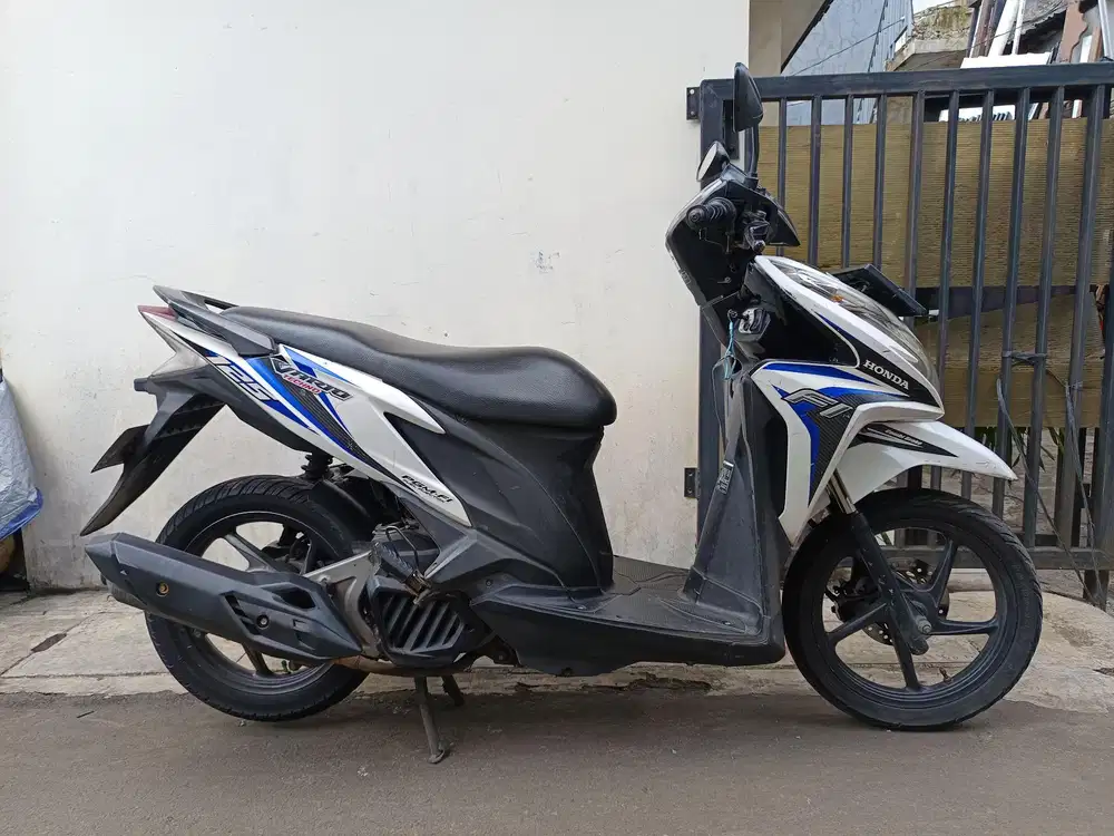 Honda vario kzr 2014 lengkap bagus