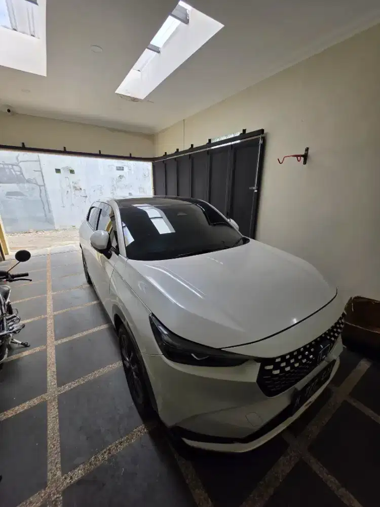 Honda HRV RS 1.5 Turbo CVT 2022 Putih Metalik