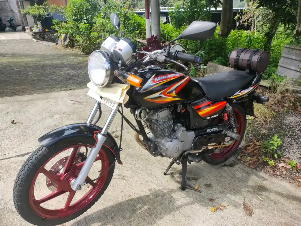 Honda Megapro Hiu th 2006 harga 9,2 nego, Surat2 lengkap hidup