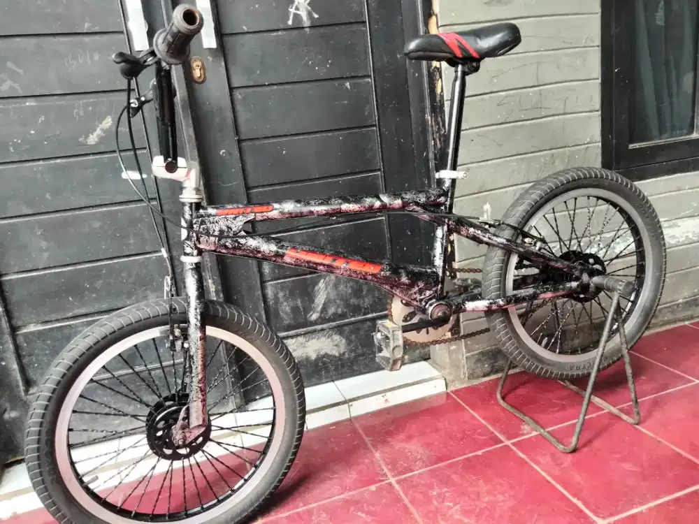 JUAL BMX UNITED JUMPER 20 CAT DUCO ABSTRAK