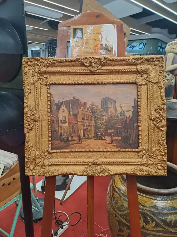 PEMANDANGAN RUMAH TUA