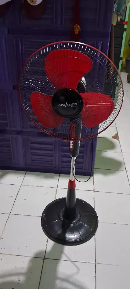 Kipas Angin Stand Merk Advance