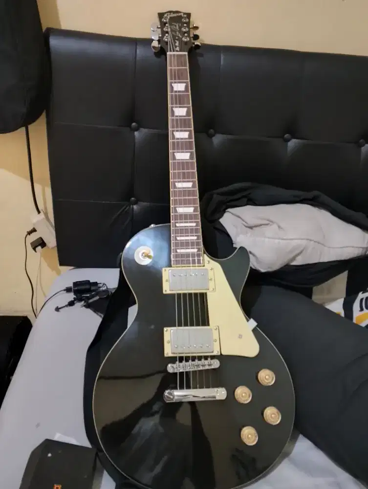 Gitar elektrik mulus no minus