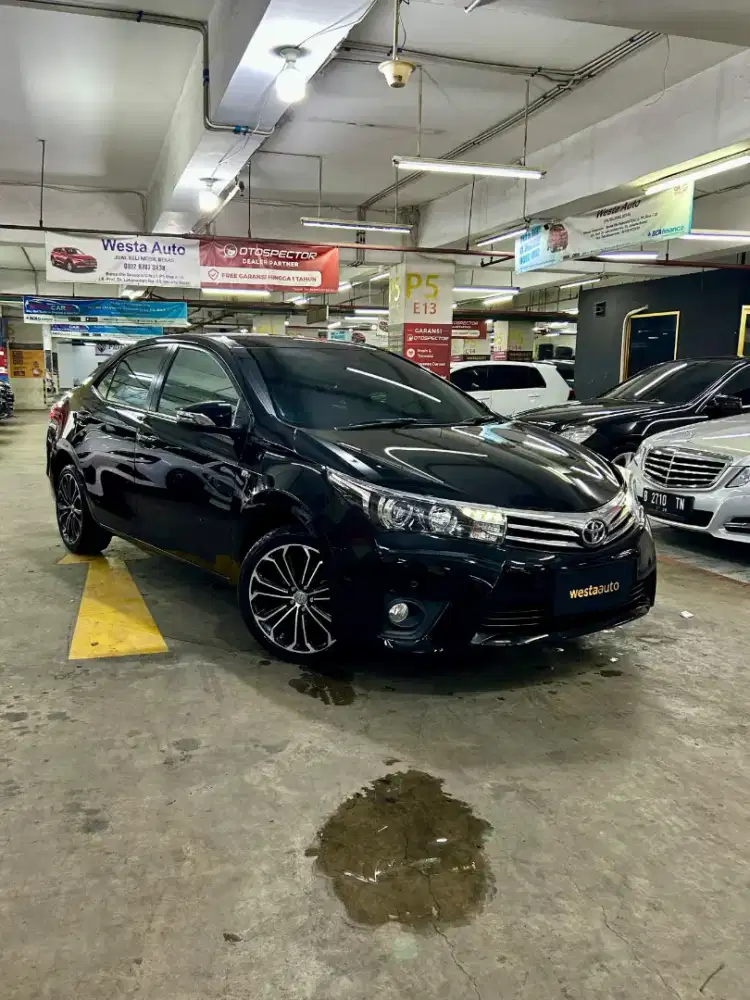 Low KM Toyota Altis 1.8 V AT 2016 Like New 2017