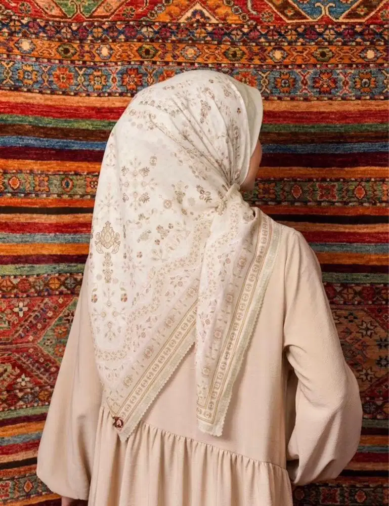 ZYTADELIA Scarves (The Rug Series)