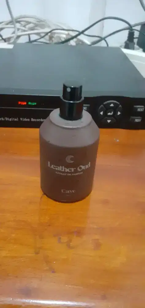 Jual botol parfume kosong asli tutup nya hilang