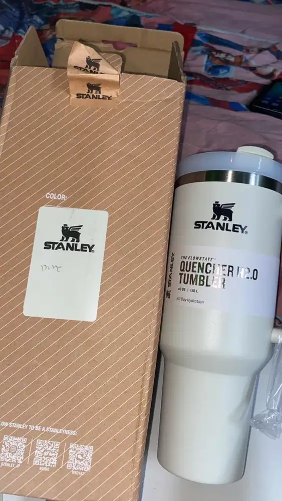 Dijual Stanley Ori baru pemakaian 2 minggu, Dapet 2 tutup tumbler