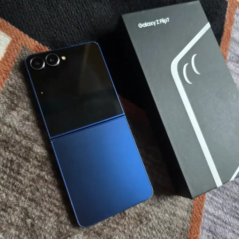 Samsung Z Flip 7 5G SEIN Garansi Okt 2026